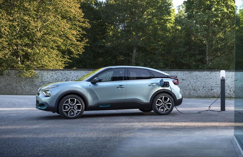 Citroen C4 parked side charging